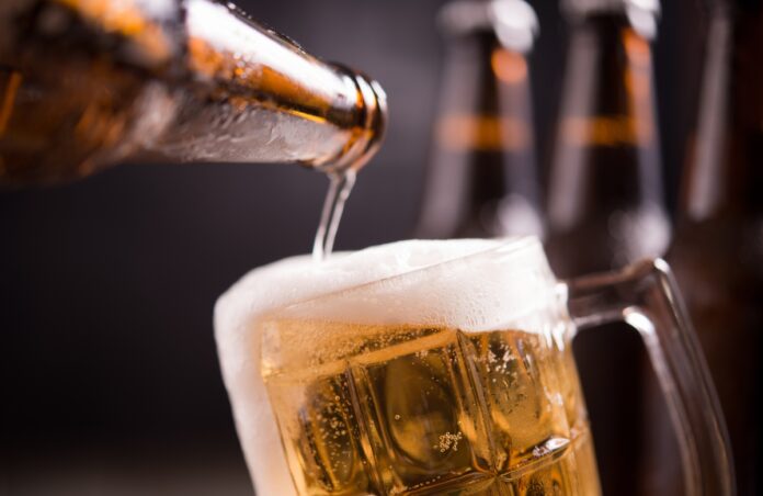 Esta es la ruta cervecera para celebrar el Día del Turismo en Guadalajara. Foto: Freepik