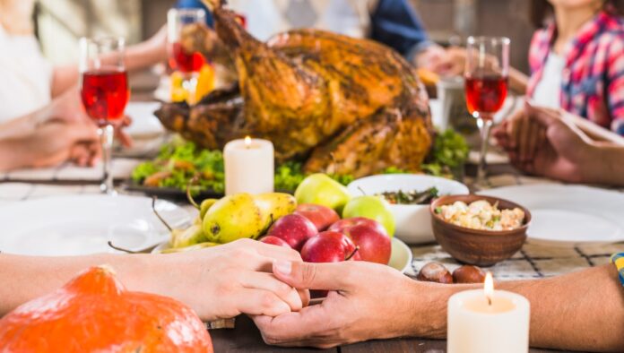 Lugares para encargar tu cena de Thanksgiving a domicilio. Foto: Freepik