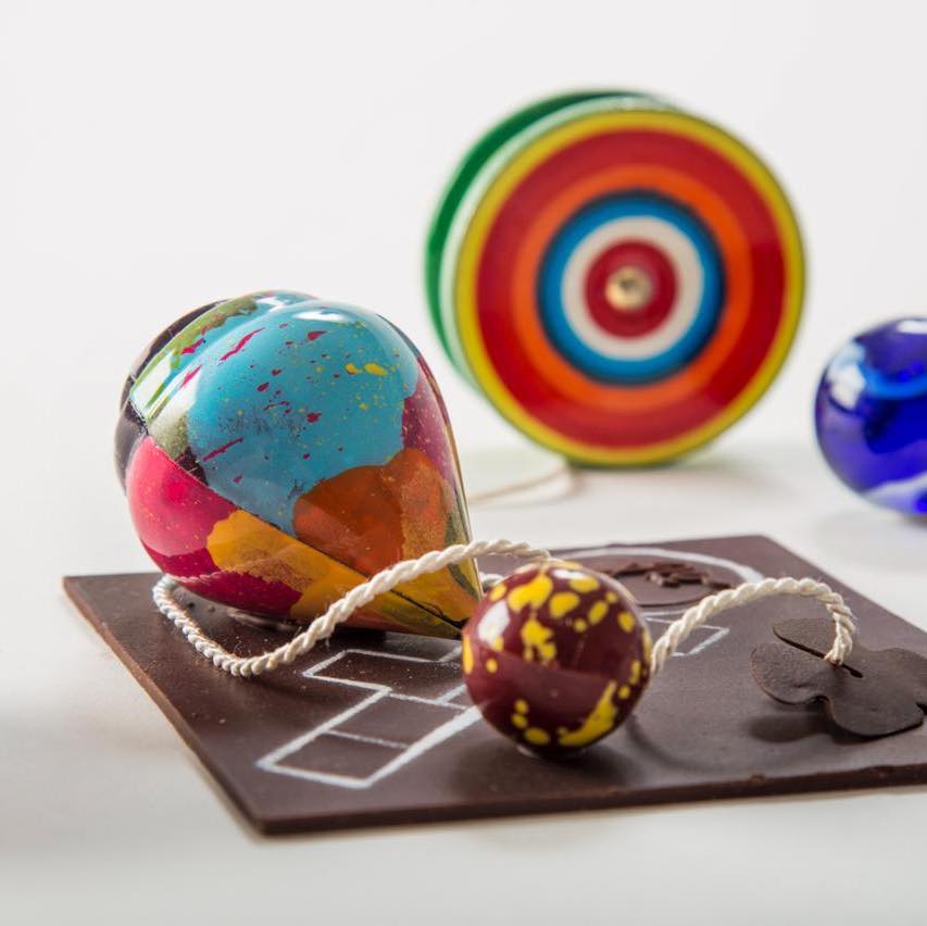 La guía del Club des Croqueurs se fundó en 1981 por apasionados del chocolate y reúne a los mejores chocolateros. Foto: Instagram @chocolatesquebo